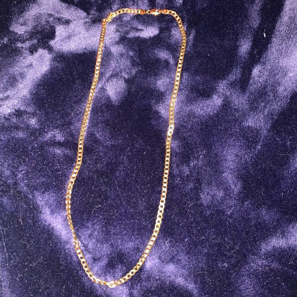 Gold chain necklace